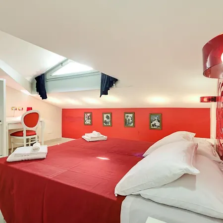 Bed & Breakfast Only Cinema 3*